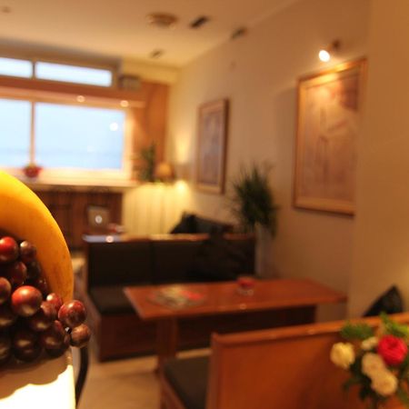 Achillion Hotel Athene Buitenkant foto