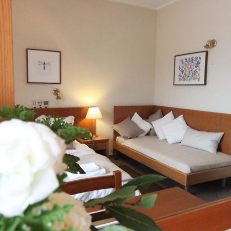 Achillion Hotel Athene Buitenkant foto