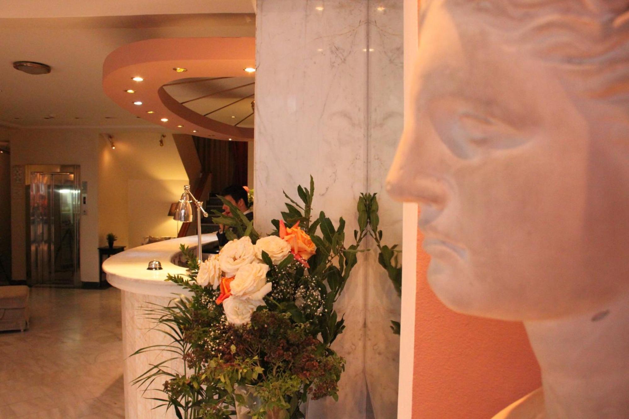 Achillion Hotel Athene Buitenkant foto